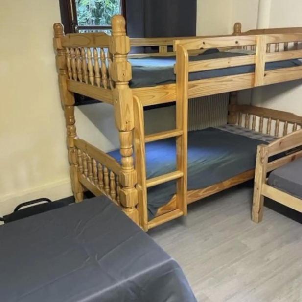 Esbly Leleka Hostel מראה חיצוני תמונה
