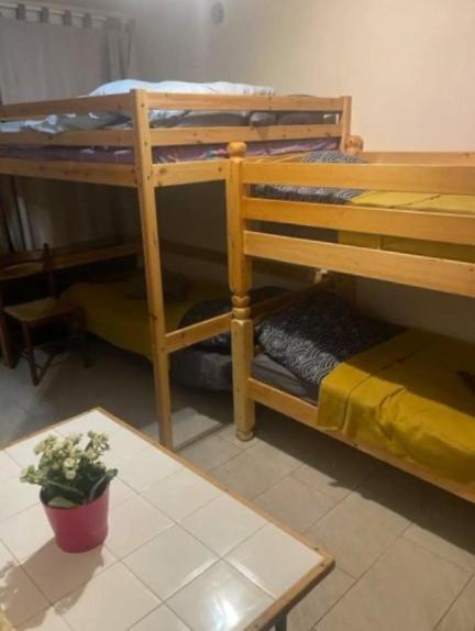 Esbly Leleka Hostel מראה חיצוני תמונה